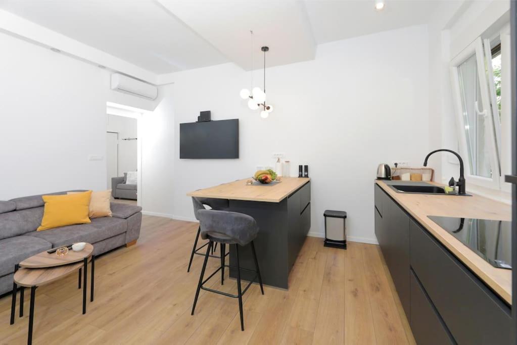 Tata Apartment Сплит Экстерьер фото